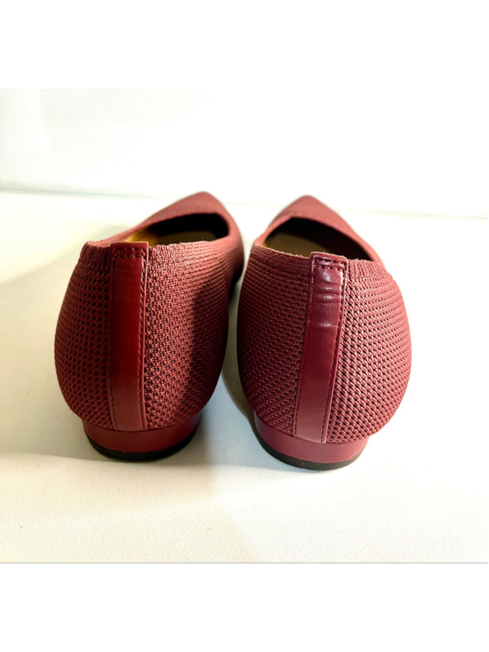Vionic Dahlia Pointed-Toe Knit Ballet Flat in a plum/shiraz pink knit size 8.5 - Picture 5 of 8